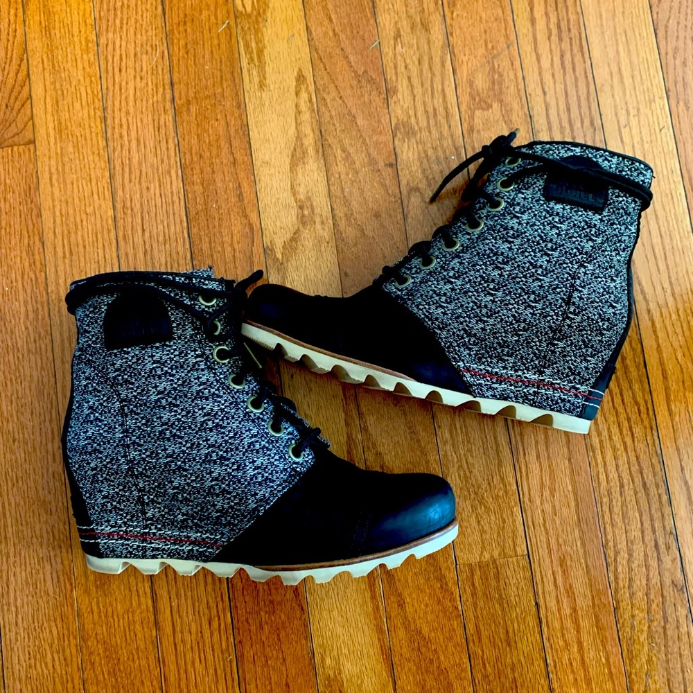 Sorel wedge booties. Size 11
